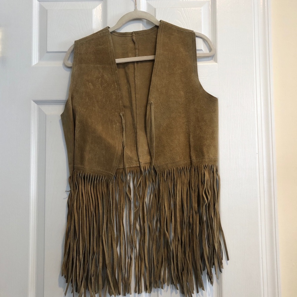 VTG Suede Fringe Vest in Camel
